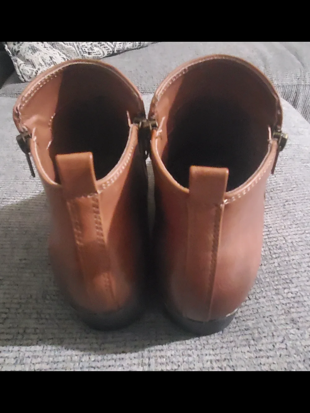 Classic Tan/ Brown Women's Ankle Booties with Side Zip, Size 9 1/2